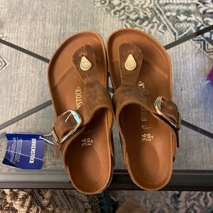 Birkenstock Gizeh Big Buckle NWT, never worn. Size 36 or size 5/6